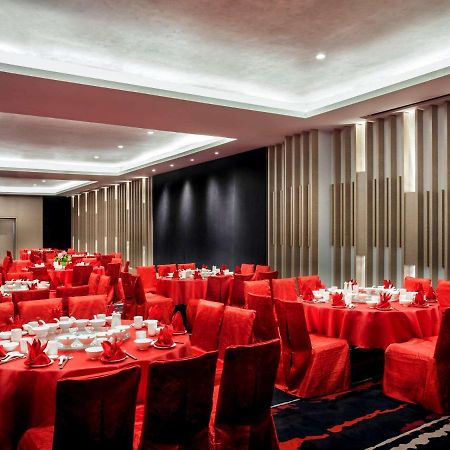 Pullman Miri Waterfront Hotel Kültér fotó The ballroom