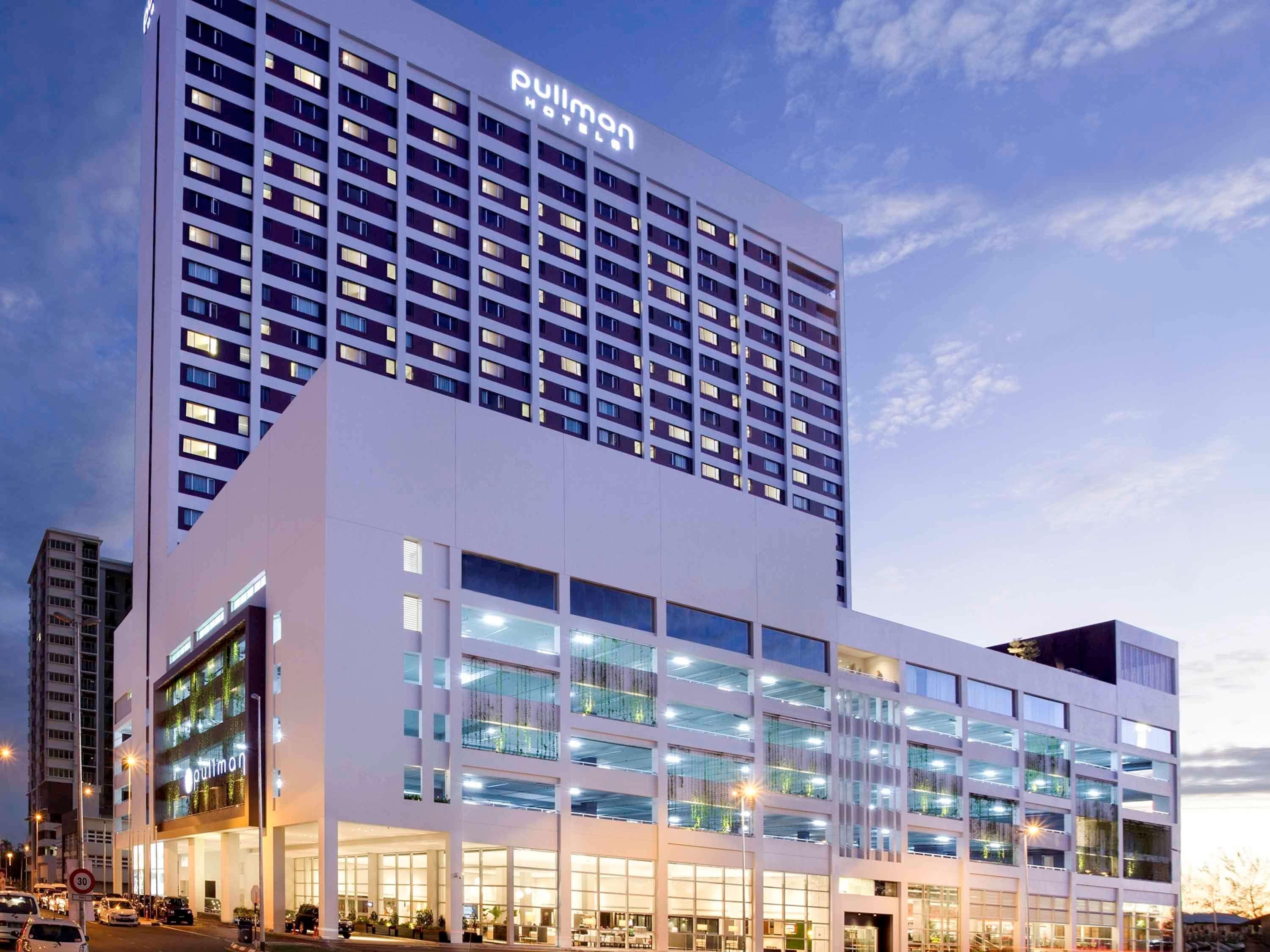 Pullman Miri Waterfront Hotel Kültér fotó Pullman Hotel, Kuala Lumpur