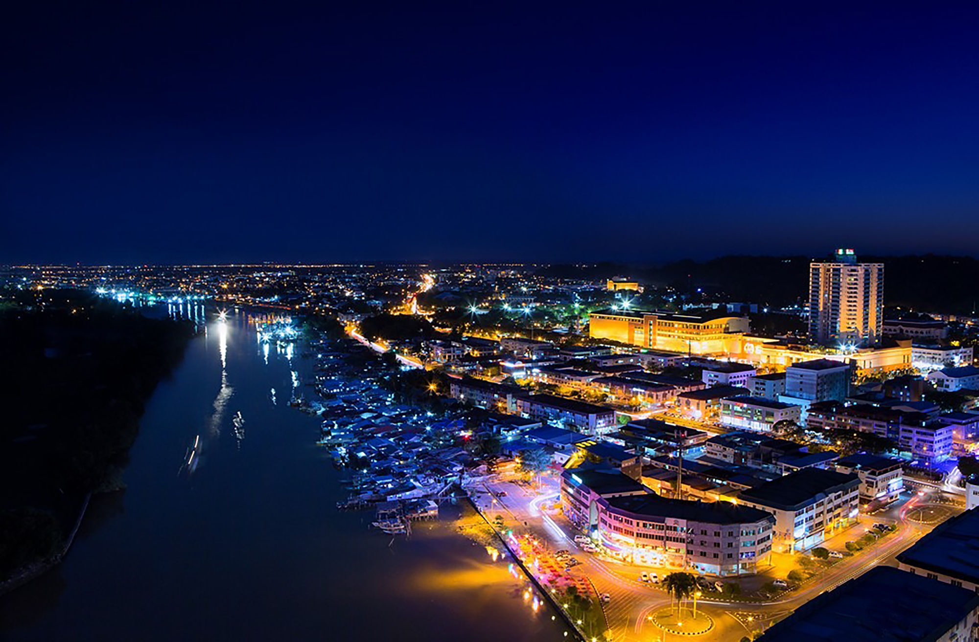 Pullman Miri Waterfront Hotel Kültér fotó Aerial view of the port of La Rochelle