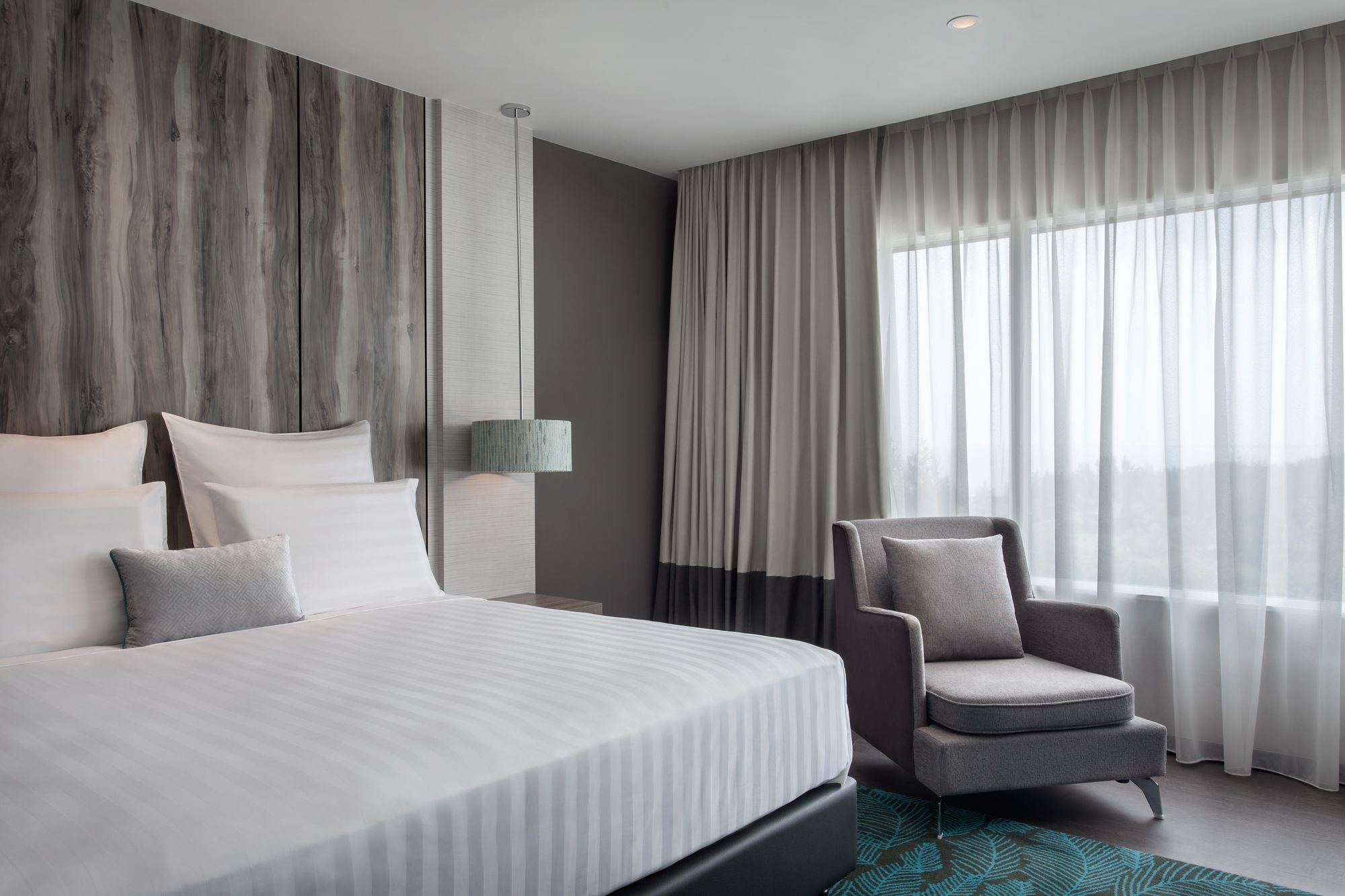 Pullman Miri Waterfront Hotel Kültér fotó Deluxe Room